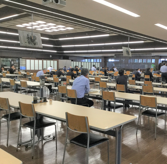 食事の様子